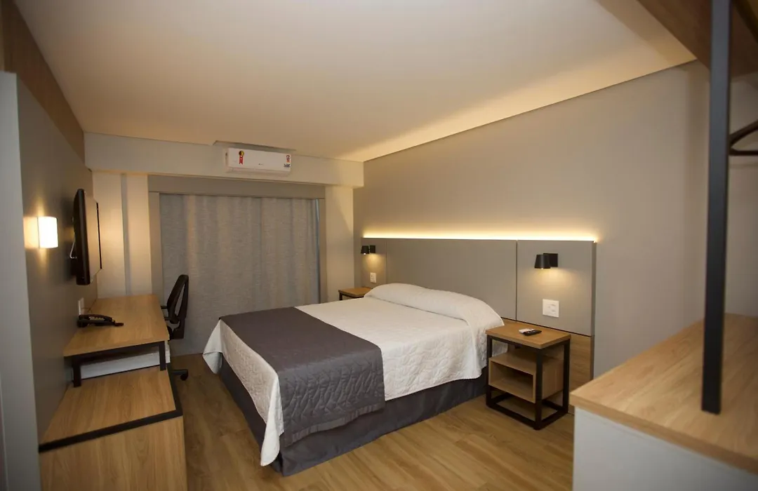 Mogano Business Hotel- Eletroposto-1
