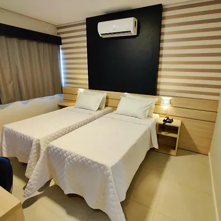 Mogano Express Hotel - PET FRIENDLY e ELETROPOSTO-3